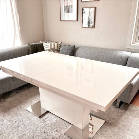 Hvitt spisebord 90/160-240 med tilleggsplater