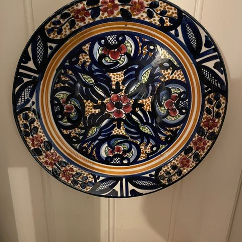 Stort spansk, fargerikt keramikkfat - diameter 30 cm