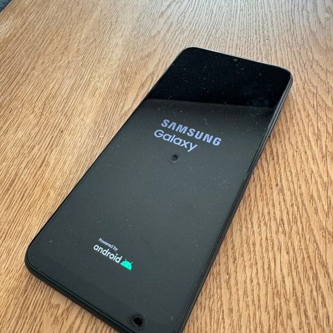 Samsung Galaxy A22 5G sort - lite brukt