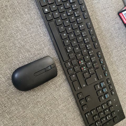 Dell trådløst tastatur og mus