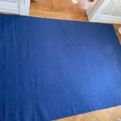 Blått gulvteppe 190 x 290 cm