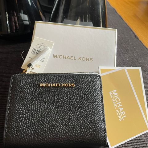 NY MICHAEL KORS  SNAP BILLFOLD  LOMMEBOK I LÆR /SKINN