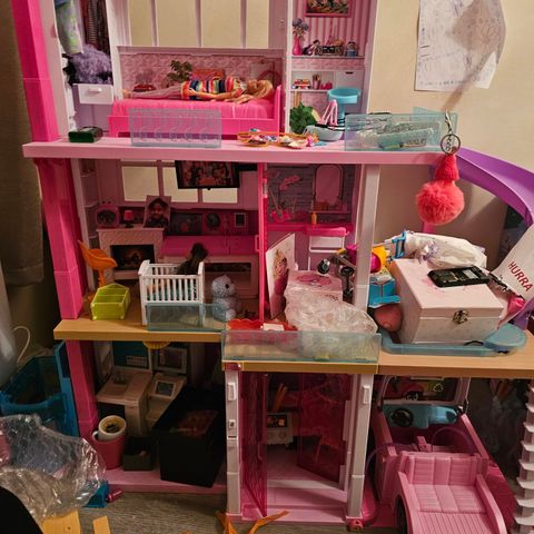 Barbie hus selges