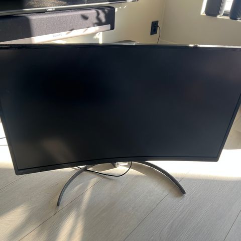 Philips 27’’ buet skjerm