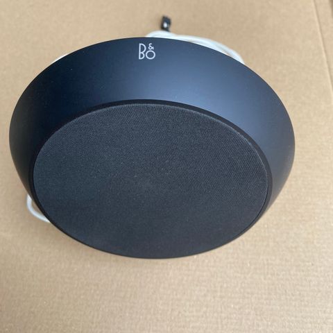 Bang&Olufsen Beoplay S8 Høyttalere+Subwoofer. Beoplay A8 Cover.Takfeste V1-40/32