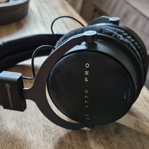 Beyerdynamic DT 1770 pro