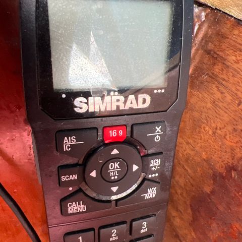 Simrad VHF AIS