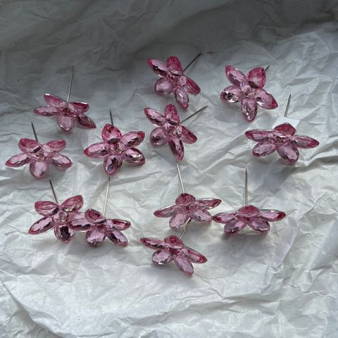 12 stk dekorpin rosa blomst samlet 40kr