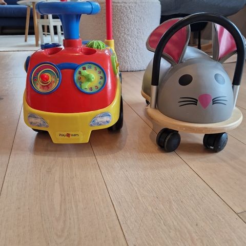 Lekebiler og dukkevogn