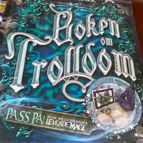 Boken om Trolldom.   Med CD.