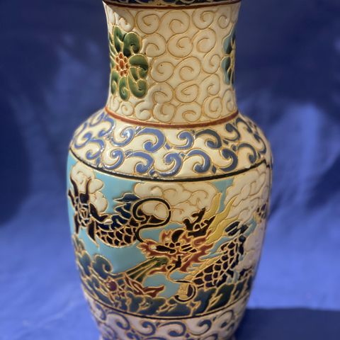Kinesisk vase 30 cm