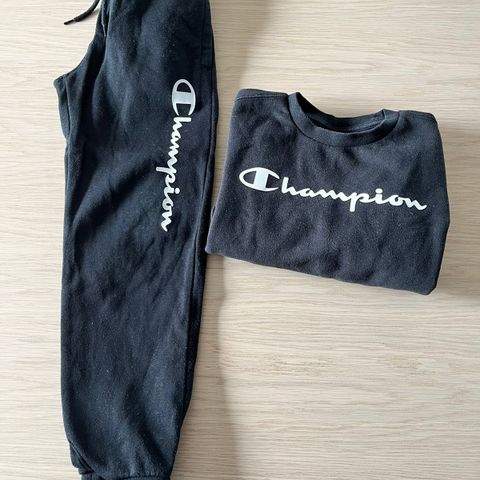 Champion joggedress str 7/8år