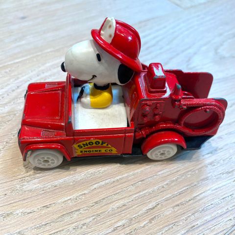 ESCI - LAND ROVER - FIRE ENGINE WITH SNOOPY