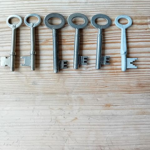 Diverse gamle nøkler