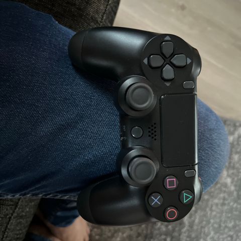 ps4 kontroller per stk