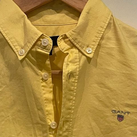 Pen GANT skjorte Str 146-152/11-12 år.