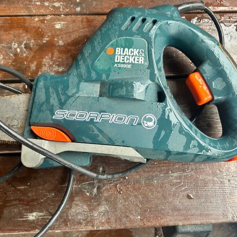 Black & Decker elektrisk blad sag selges