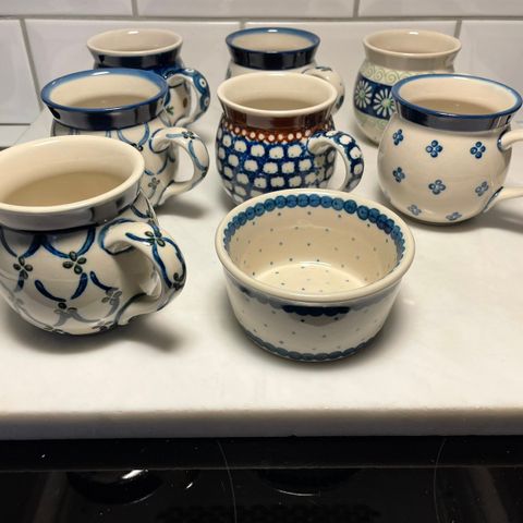 Kaffekopper i keramikk.