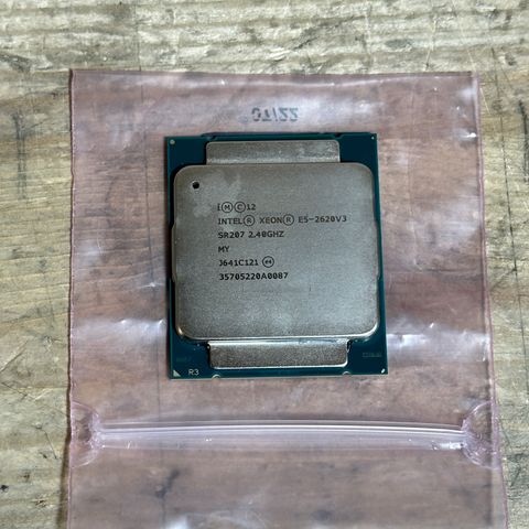 Intel® Xeon® Processor E5-2620 v3