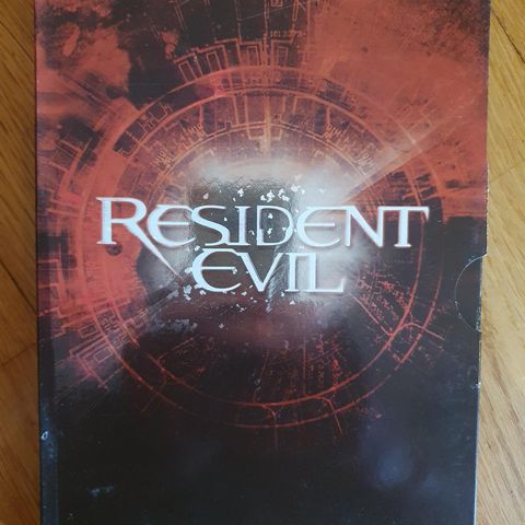 RESIDENT EVIL