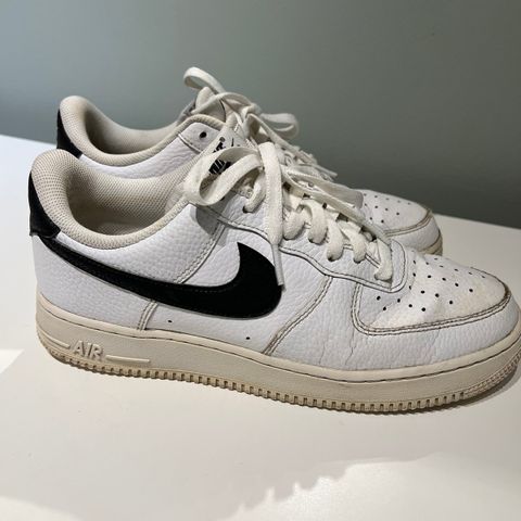 Nike sko str.41 selges for 500kr.