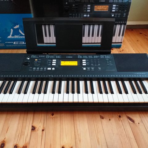 Lite brukt Yamaha keyboard