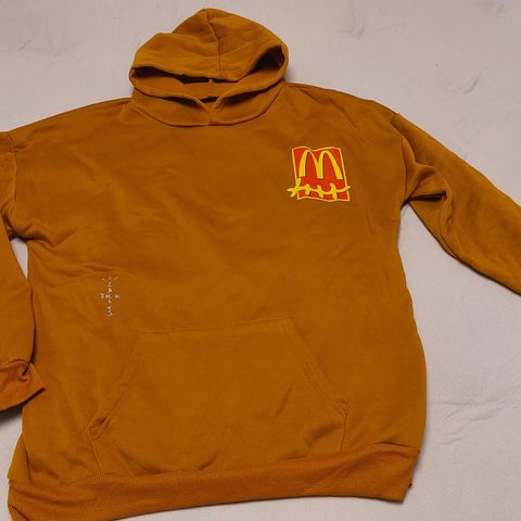 Ny hoodie med McDonald's logo på str L