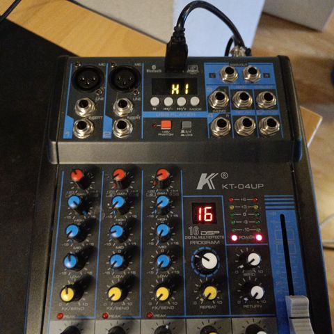 KT-04 UP en pent brukt mixer