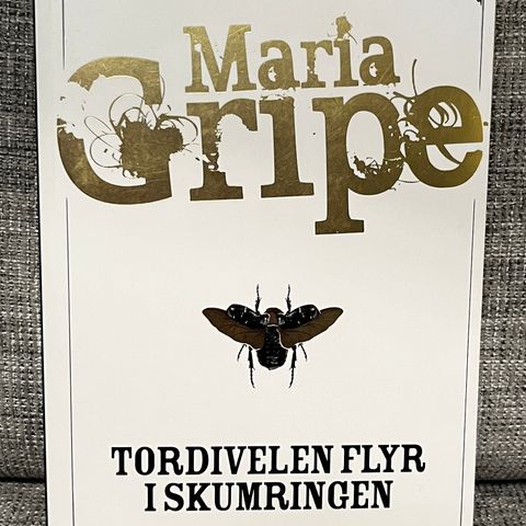 Tordivelen flyr i skumringen, Maria Gripe