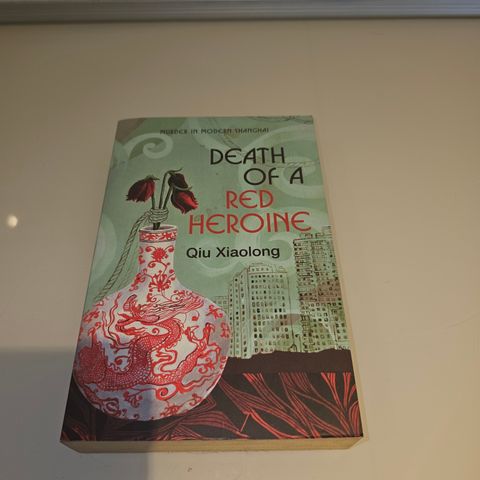 Death of A Red Heroine. Qiu Xiaolong