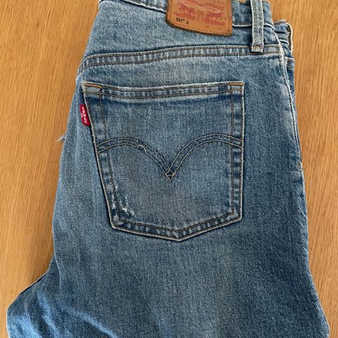 Levis 501 s w29 L32