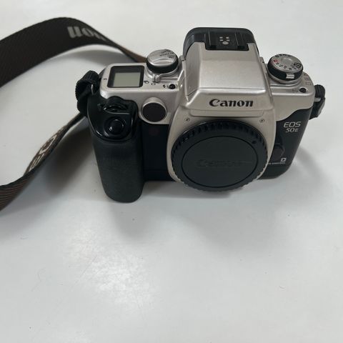 Canon EOS 50e med 3 objektiver