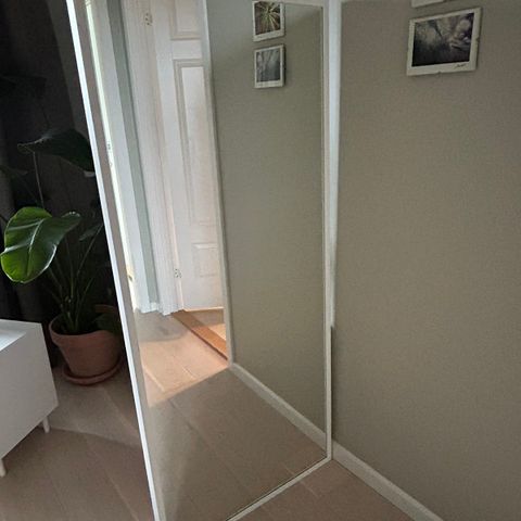 Fullfigur hvitt speil fra IKEA-god stand