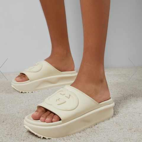 Gucci slide sandal