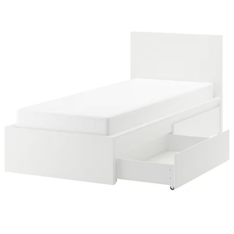 IKEA Malm 90x200 seng kun brukt 1 måned!