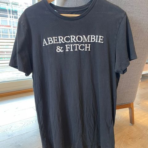 Abercrombie & Fitch tskjorte