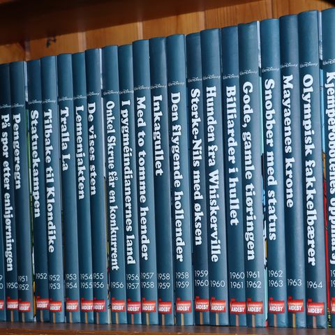Carl Barks Andeby - samling av Donald Duck av Carl Barks.  30 bøker