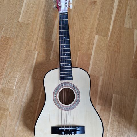 Barnegitar 76 cm