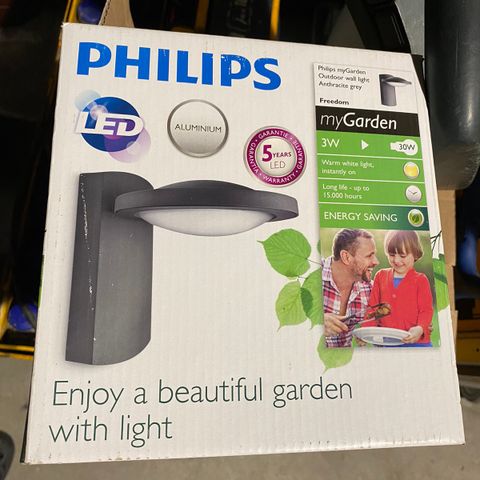 Nye  utendørs Led Philips MyGarden vegglamper selges kr.250  pr.stk.