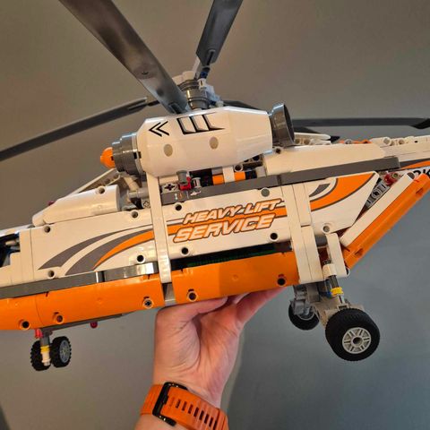 Lego technic heavy lift helikopter
