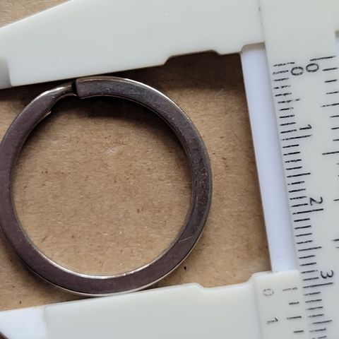 Solid nøkkelring m/3 cm diameter