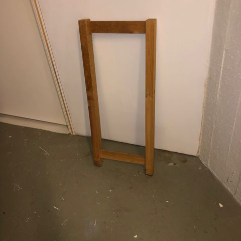 Ett stk IVAR  kant / vange / gavl fra Ikea