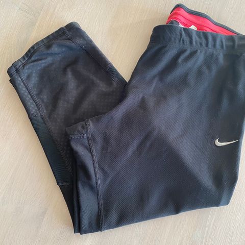 Nike dri-fit capri tights til dame i Str small