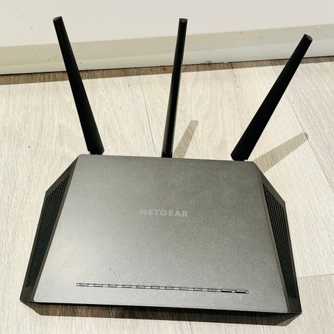 Netgear Nighthawk AC1900 WiFi router