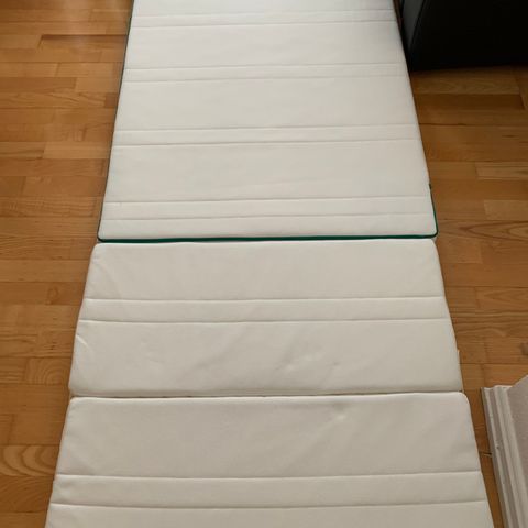 Madrass / voksemadrass (Ikea) - Opptil 200 x 80 cm