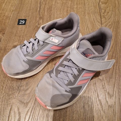 Adidas str 29