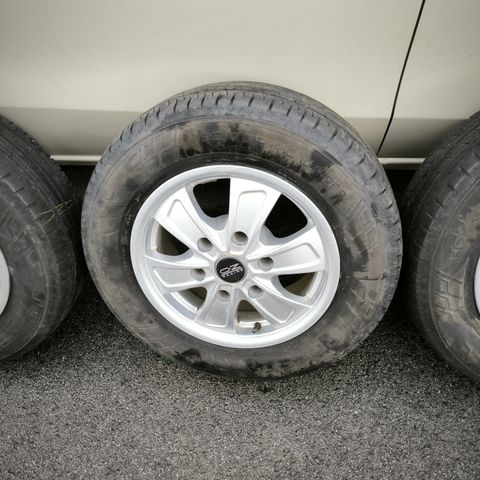 15"  6x139,7 Felger med sommerdekk C  TOYOTA FORD MAZDA NISSAN