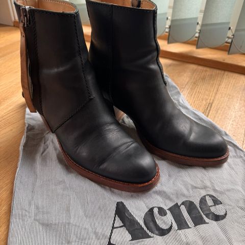 Acne boots / svart / 38