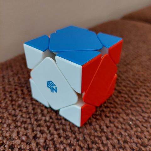 Rubiks kube - skewb