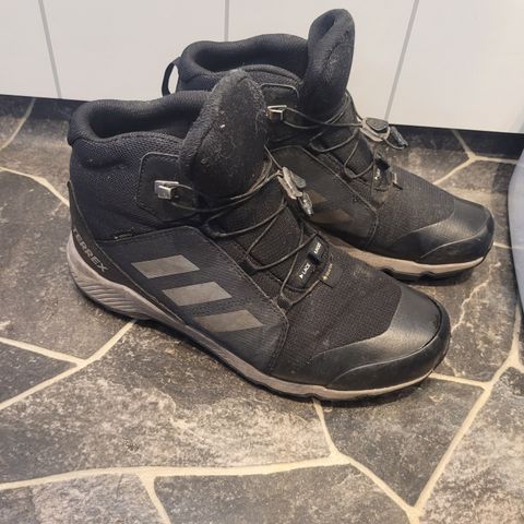 Adidas goretex